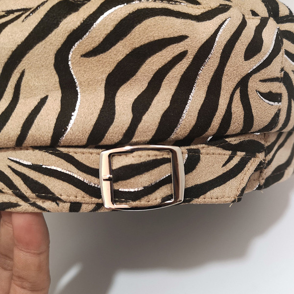 Modern női sapka retro stílusban három színben