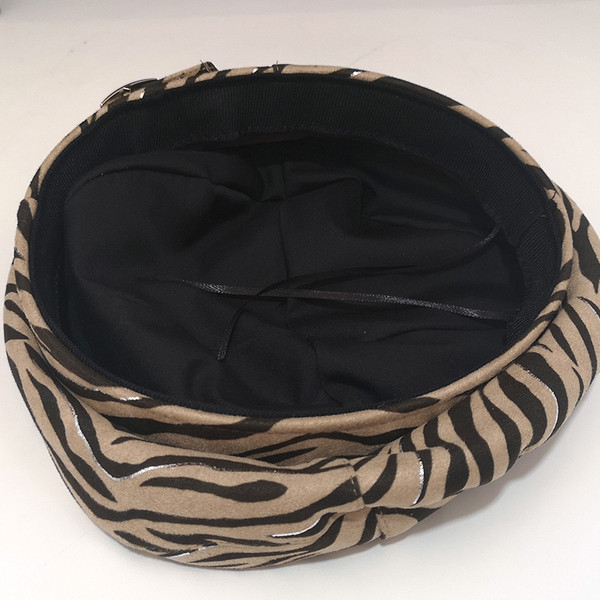 Modern női sapka retro stílusban három színben