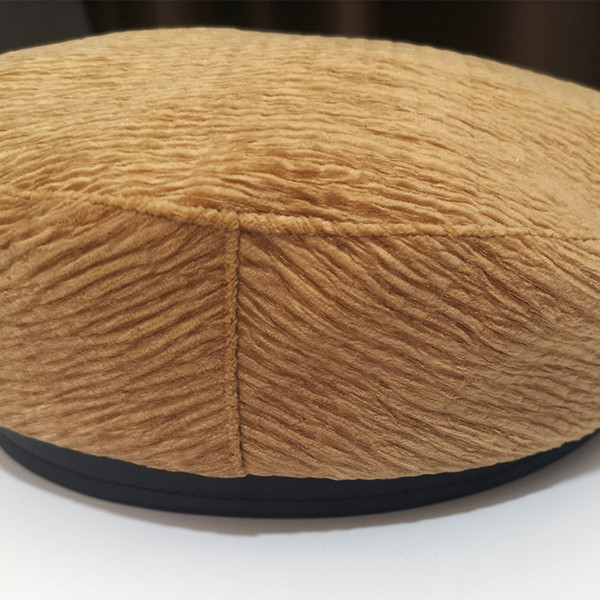 Pălărie modernă de damă potrivită pentru toamnă și iarnă