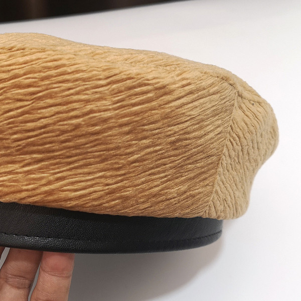 Pălărie modernă de damă potrivită pentru toamnă și iarnă