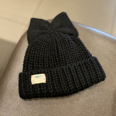 Női téli gyapjú sapka 3D szalag elemmel