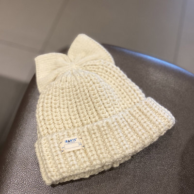 Női téli gyapjú sapka 3D szalag elemmel