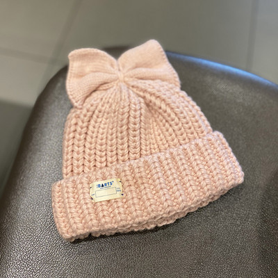 Női téli gyapjú sapka 3D szalag elemmel