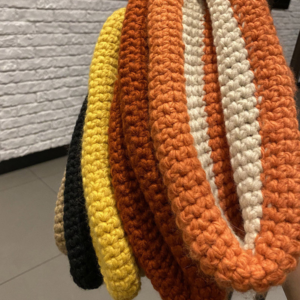 Női kötött sapka 3D elemmel