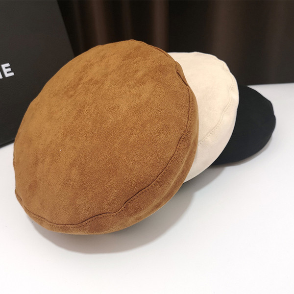 Velúr női sapka több színben
