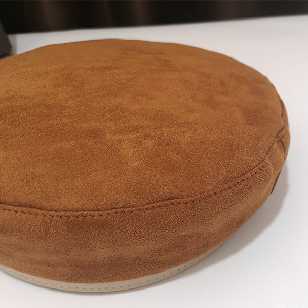 Velúr női sapka több színben