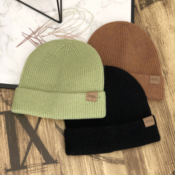 Sima modell téli női sapka