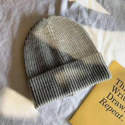 Kötött női sapka sima modell