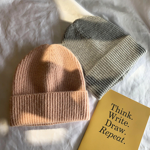 Kötött női sapka sima modell