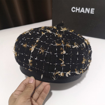 Beret típusú sapka fehér és fekete színben - retro stílusban