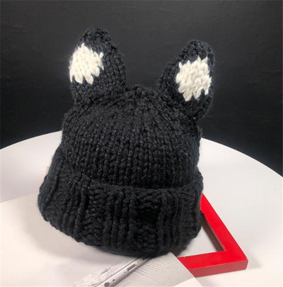 Női kötött sapka 3D elemmel