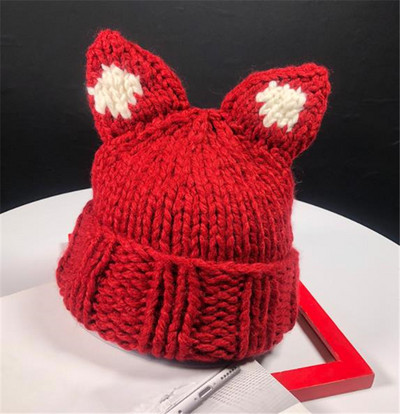 Női kötött sapka 3D elemmel