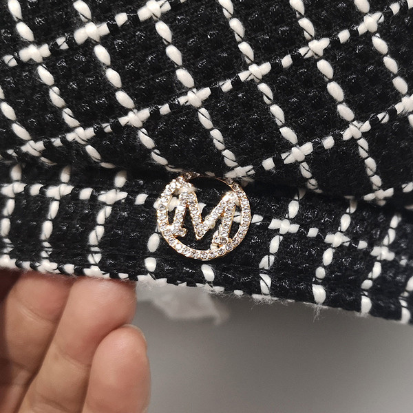 Retro stílusú női sapka őszre és télre