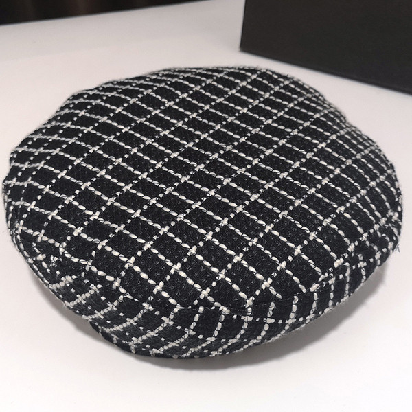 Retro stílusú női sapka őszre és télre