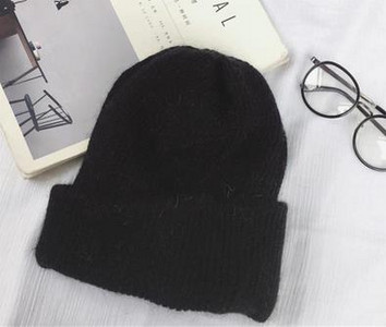 Női kötött sapka sima modell