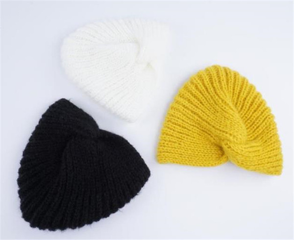 Modern női kötött sapka nőknek