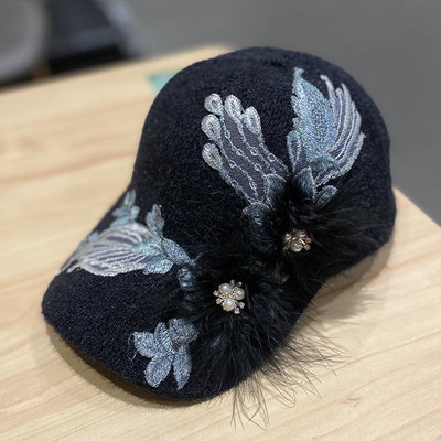 ÚJ Modell női sapka hímzéssel és sapka típusú gyöngyökkel