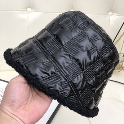 Női téli sapka puha béléssel