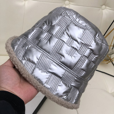 Női téli sapka puha béléssel