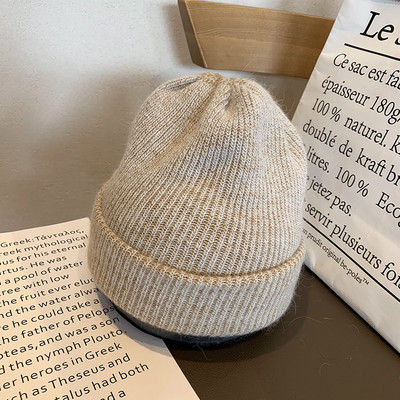 Modern női kötött sapka sima modell