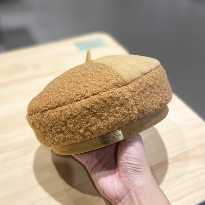 Téli női barett típusú sapka