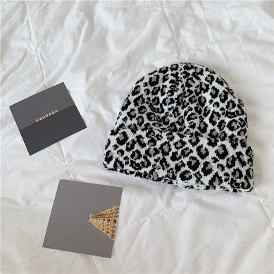 Állatmintás kötött sapka