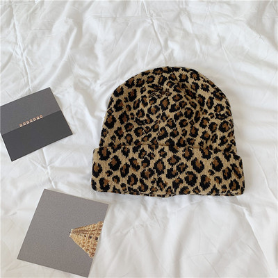 Állatmintás kötött sapka