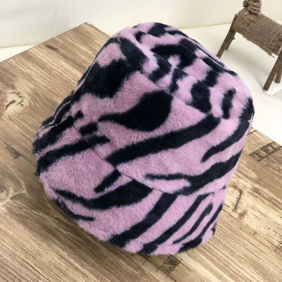 Női pehelysapka állatmintával