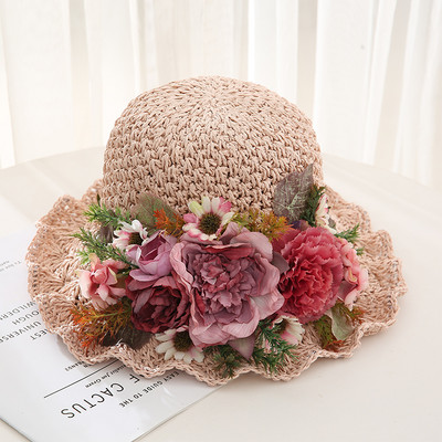 Modern női sapka 3D elemes virágokkal