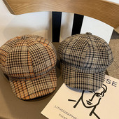 Kockás női sapka típusú barett-retro stílusban