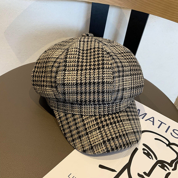 Kockás női sapka típusú barett-retro stílusban
