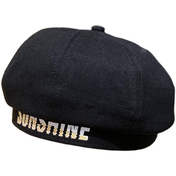 Női barett típusú sapka felirattal