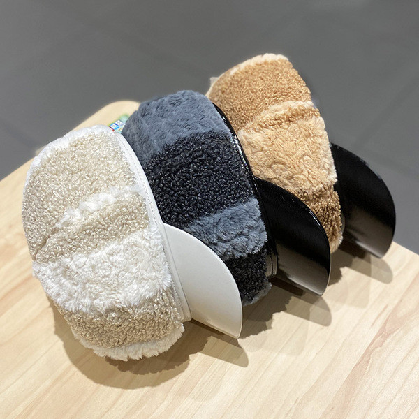 Mindennapi lefelé női kalap