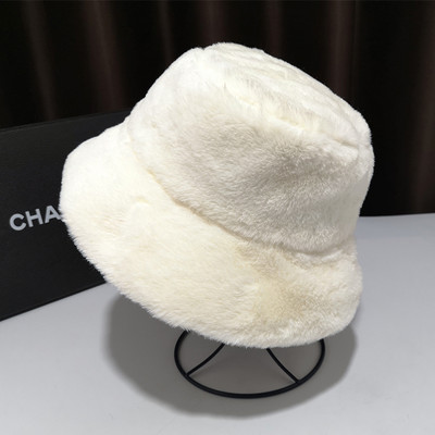 Télre alkalmas plüss női sapka három színben