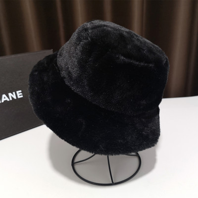 Télre alkalmas plüss női sapka három színben