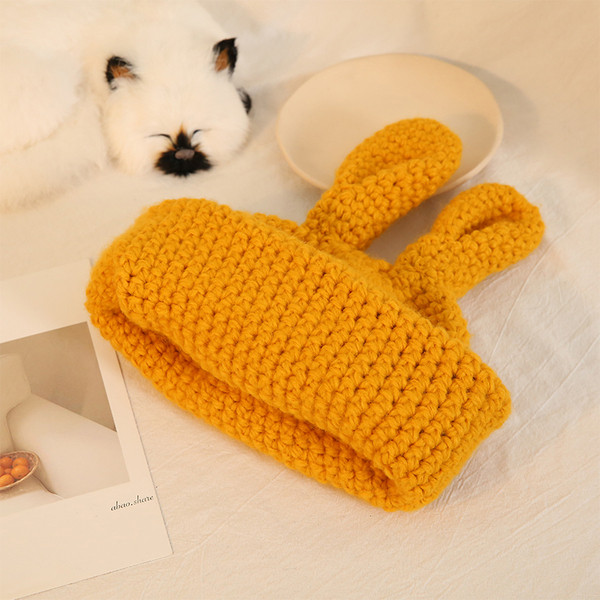 Alkalmi női kötött sapka 3D elemmel