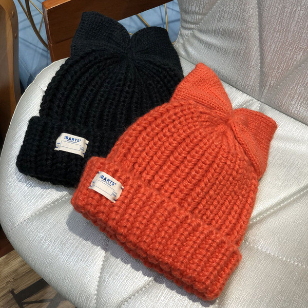 Új modell női kötött sapka szalaggal