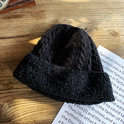 Alkalmi női kötött sapka pehelytal