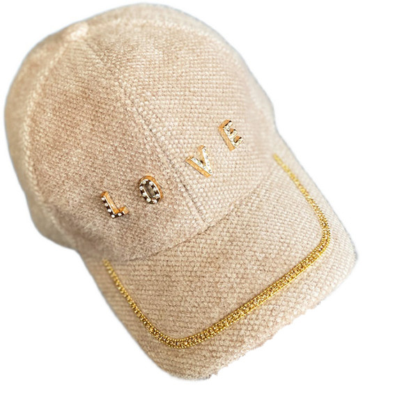 Modern női pehelykalap napellenzővel és felirattal