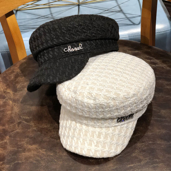 Modern női sapka típusú sapka felirattal