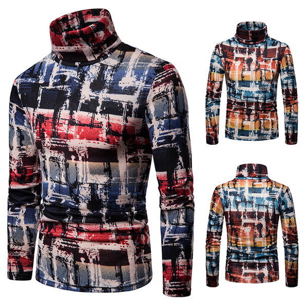 Férfi topikus pulóverre szabott modell magas gallérral