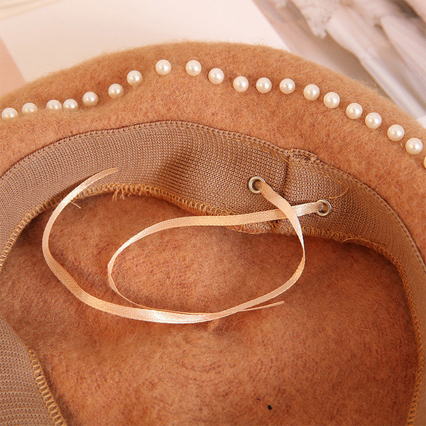 Új modell női barett típusú sapka - gyöngyökkel