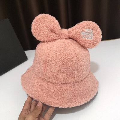 Női sapka szalaggal és kövekkel több színben