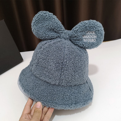 Női sapka szalaggal és kövekkel több színben