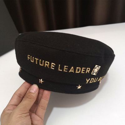 Női gyapjú sapka felirattal - barett típusú