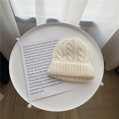 Πλεκτό χειμερινό καπέλο