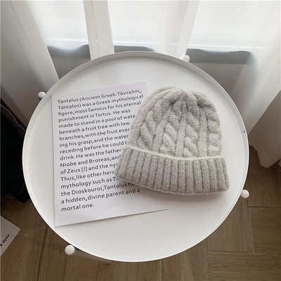 Πλεκτό χειμερινό καπέλο