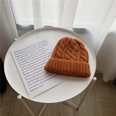 Πλεκτό χειμερινό καπέλο