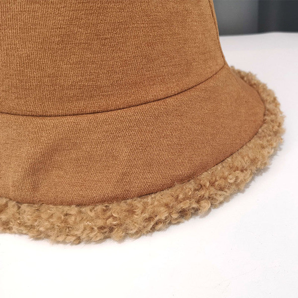 Női műbőr sapka - két arc