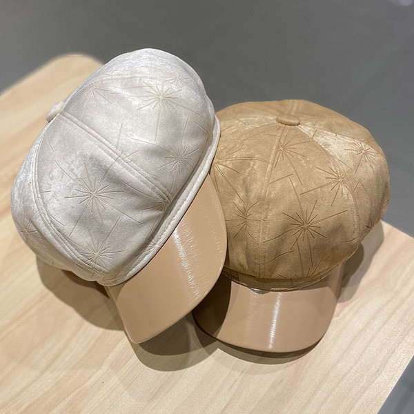 Alkalmi női bársony sapka napellenzővel